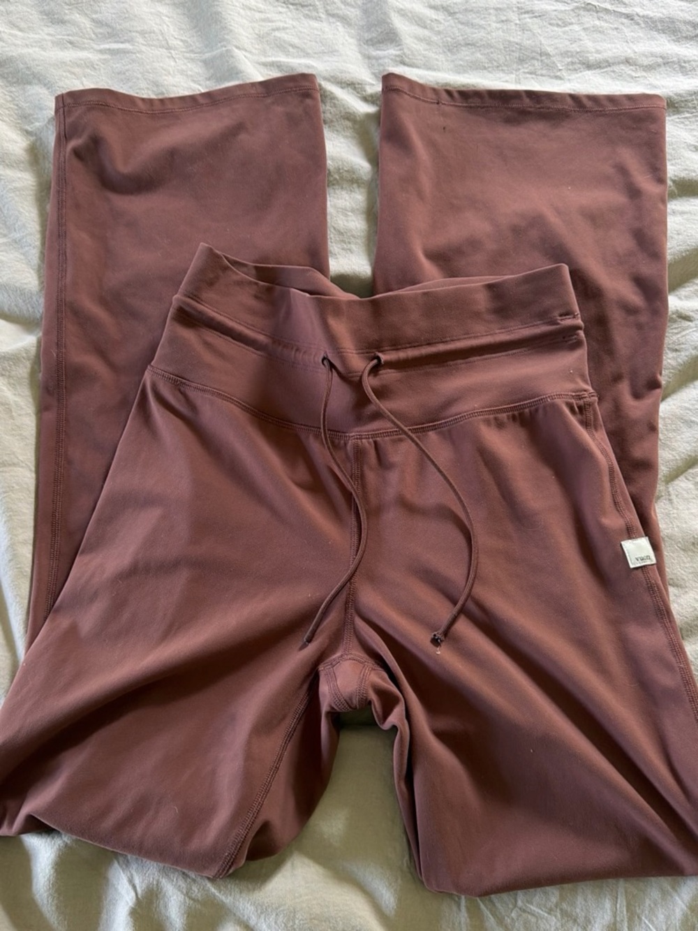 Vuori Women's drawstring wide leg in brown